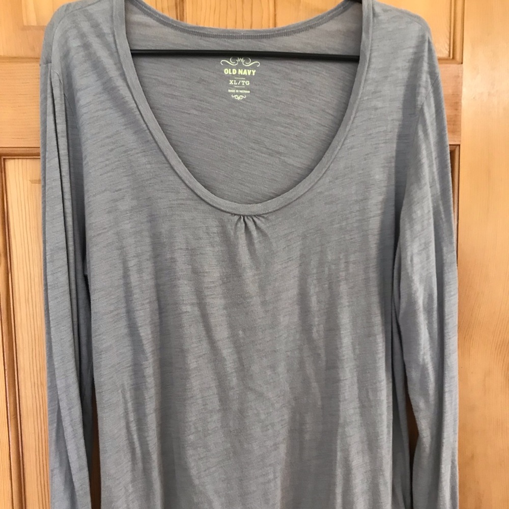 Women’s Old Navy Long Sleeve Scoop Neck Top